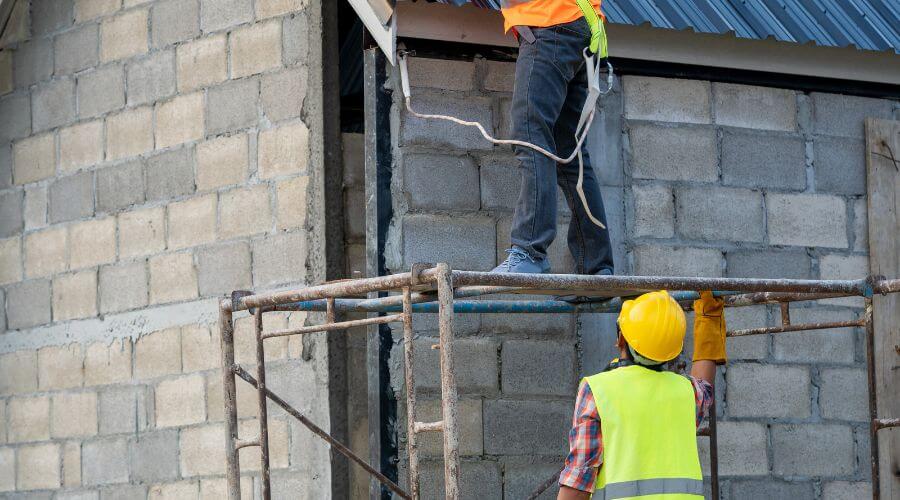 Professional residential roofers in Bellflower, MO